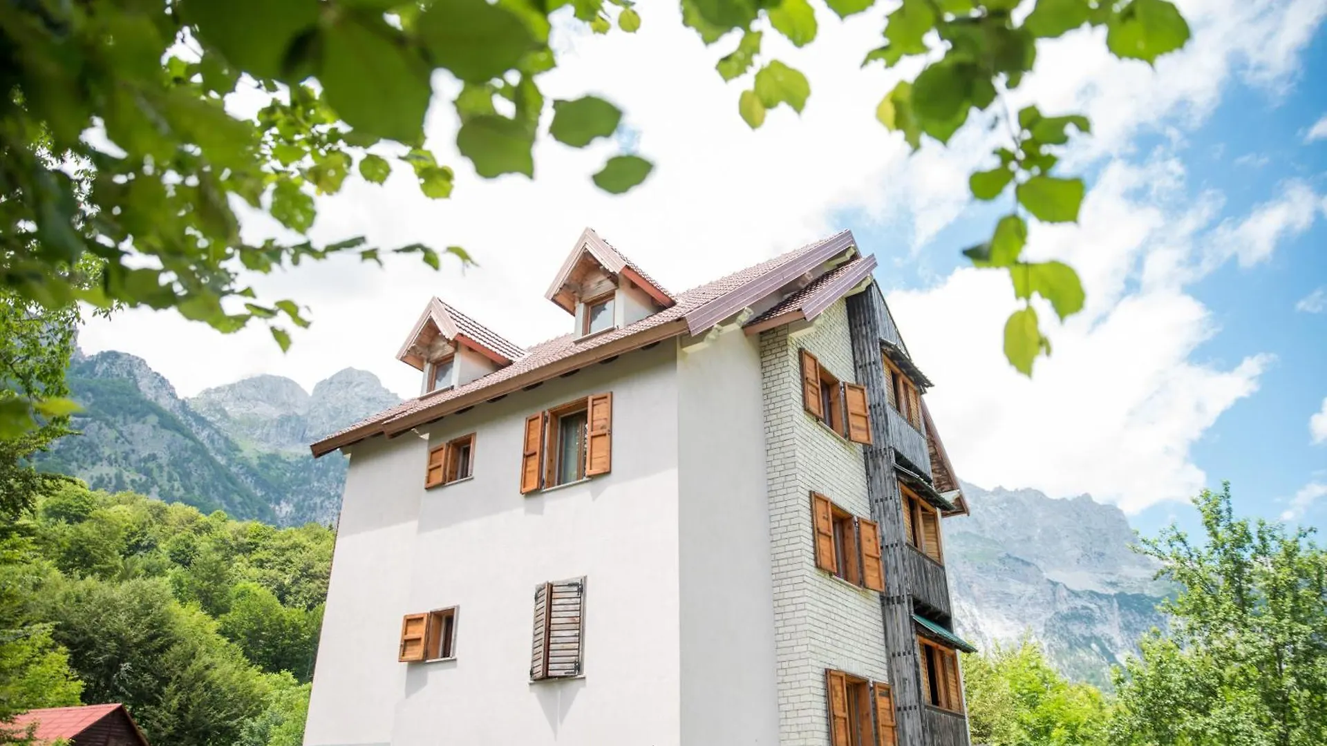 Villa Molla Theth Hotel