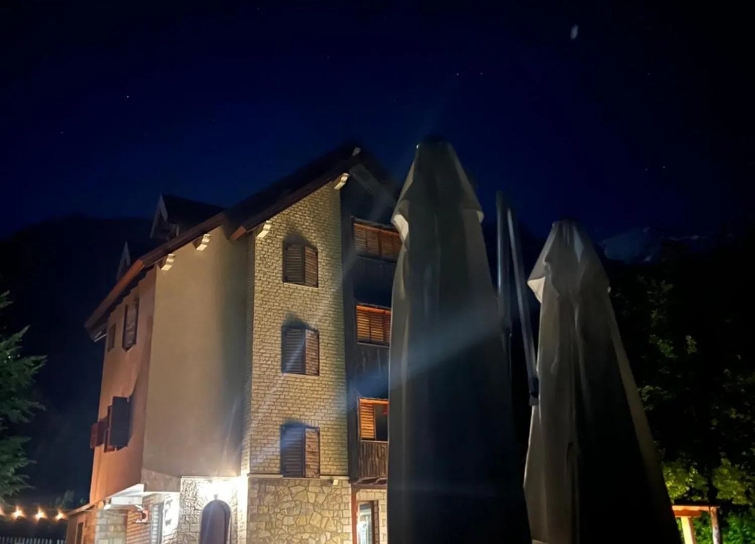 Villa Molla Theth 0*,