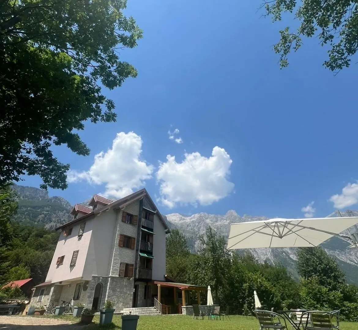Villa Molla Theth 0*,
