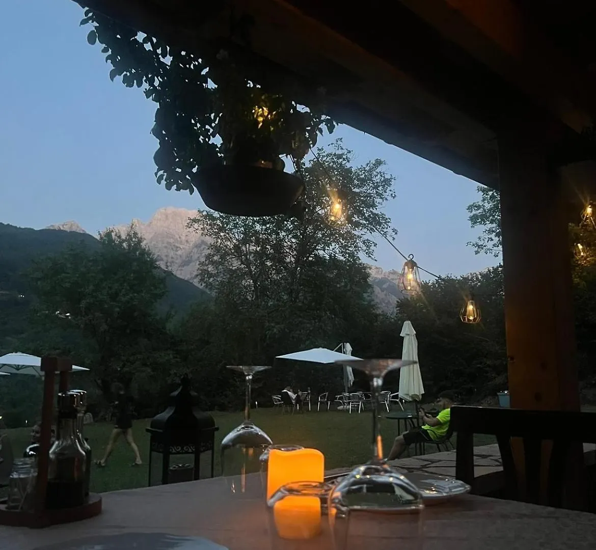Hotel Villa Molla Theth Albanie